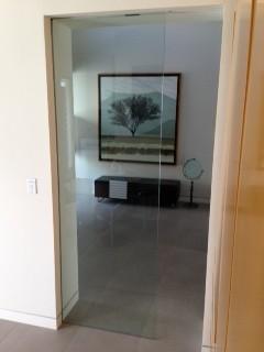 Pocket Glass Door with Automatic Device 